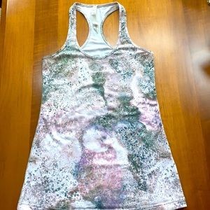 Lululemon tank top. Sz 8